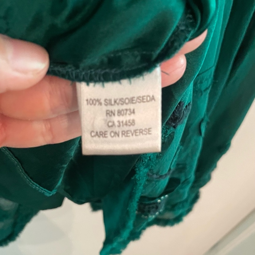 100% Silk Emerald Green BCBG Dress - Picture 5 of 6